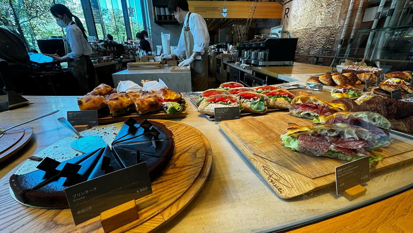 Here are the #food at the #StarbucksReserve #Roastery #Tokyo #Japan #japanfoodie (2)