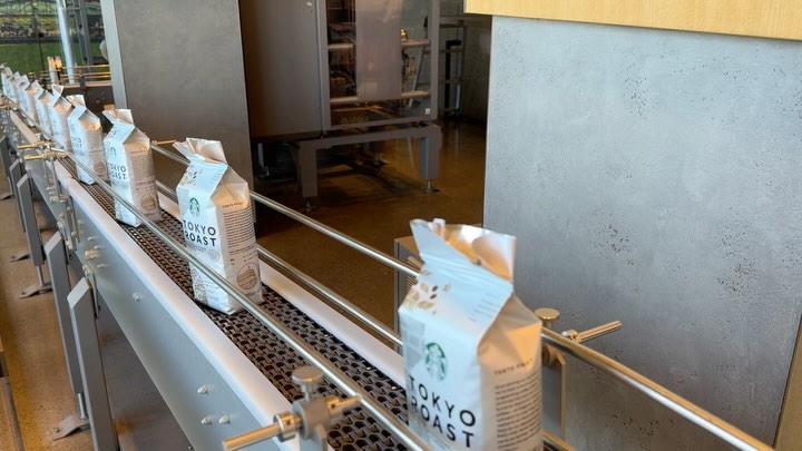Packing the jewels of #StarbucksReserve #Roastery #Tokyo to share with the world (4)