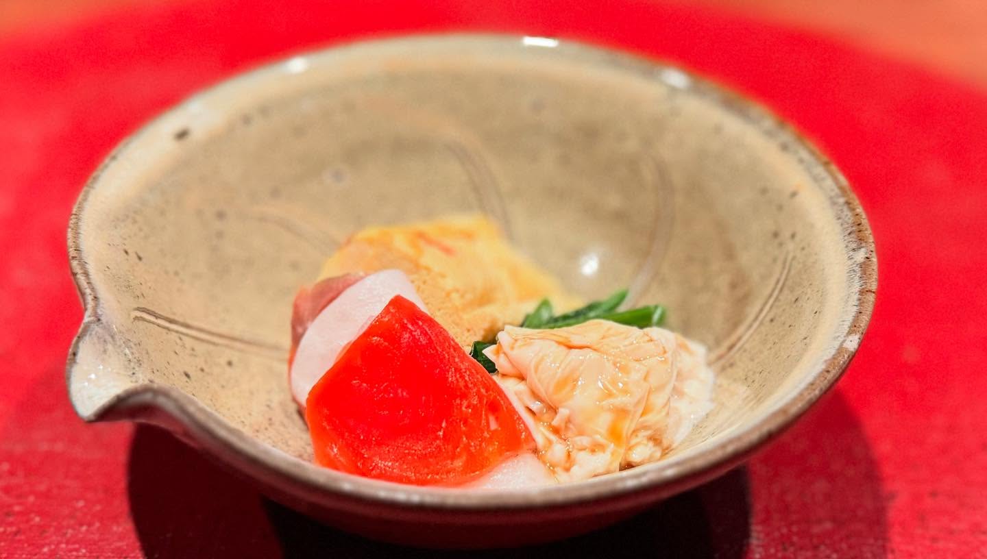 A 40 years multi-generation #Japanese restaurant. They specialize in cooking Ise Ebi… (2)