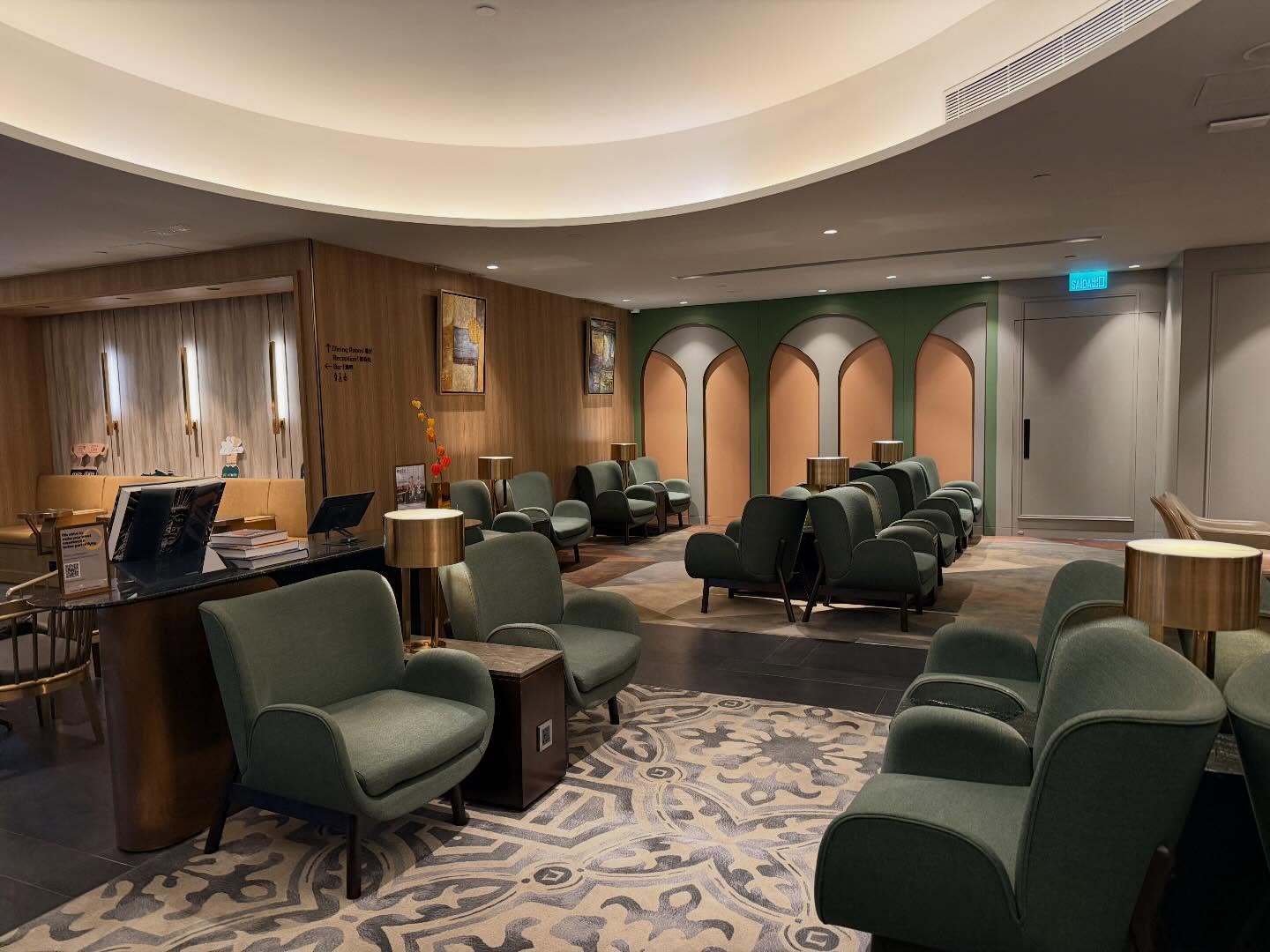 This is the new Plaza Premium First Lounge @mia.macau They serve the First and Business… (8)