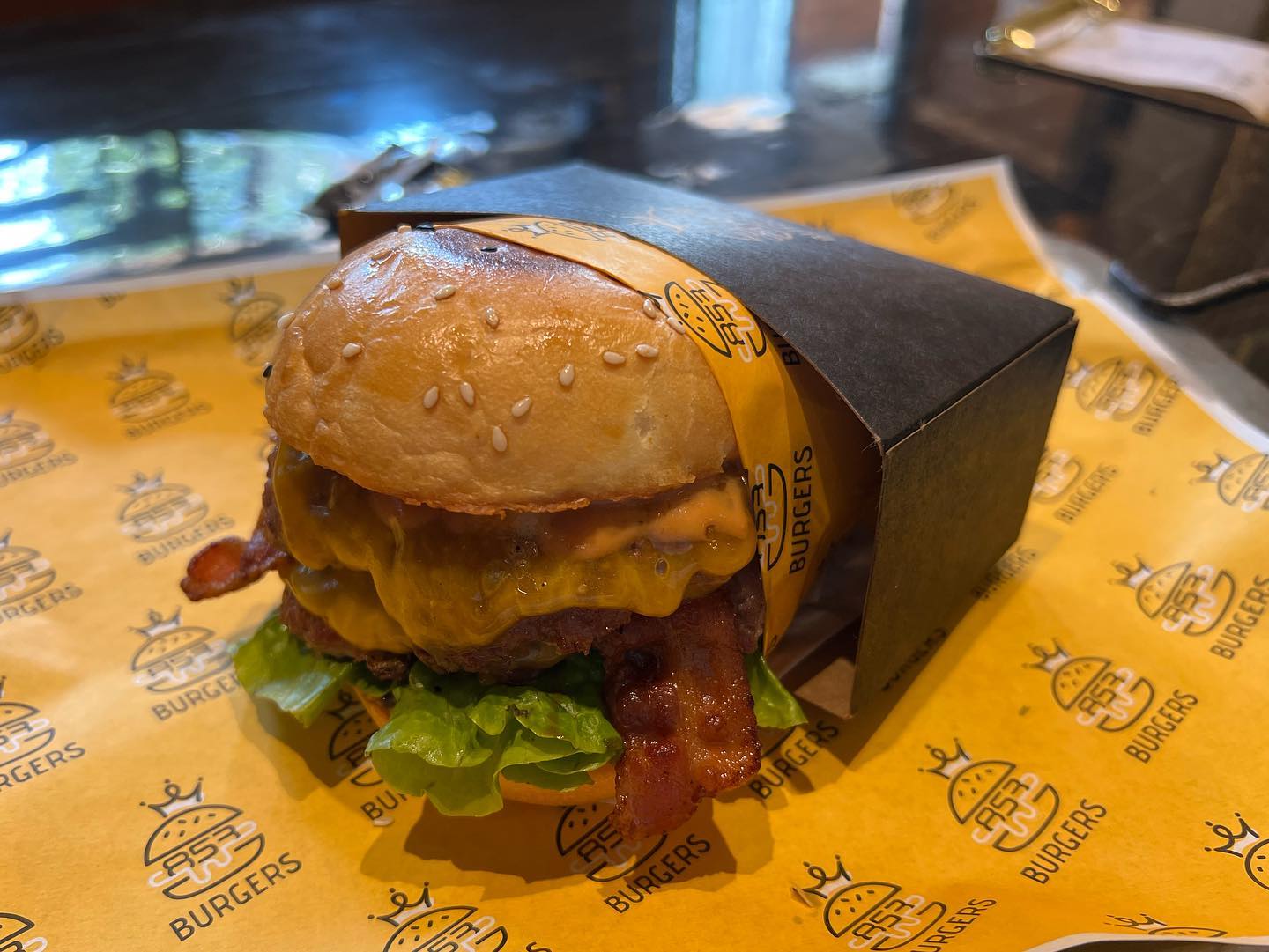 Finally gave @853burgers a try #macaofoodie #burger. A good backup if one cannot think… (2)
