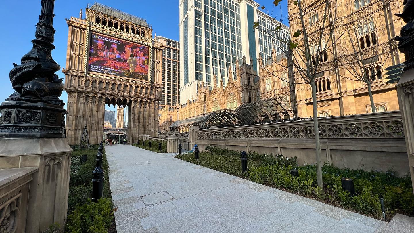 Walkabout #thelondoner #macao #shotoniphone13pro #shotoniphone (2)
