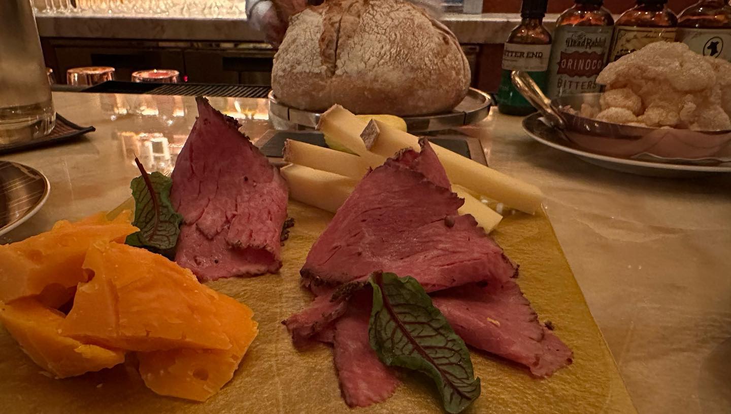 @heljoamaral did it again at @wynn.palace with a delicious home smoked #pastrami and… (2)