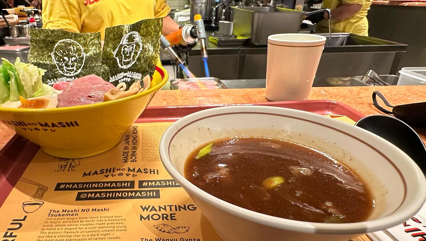 Finally have a chance to try @mashinomashi #tsukemen They should open one in Macao… (3)