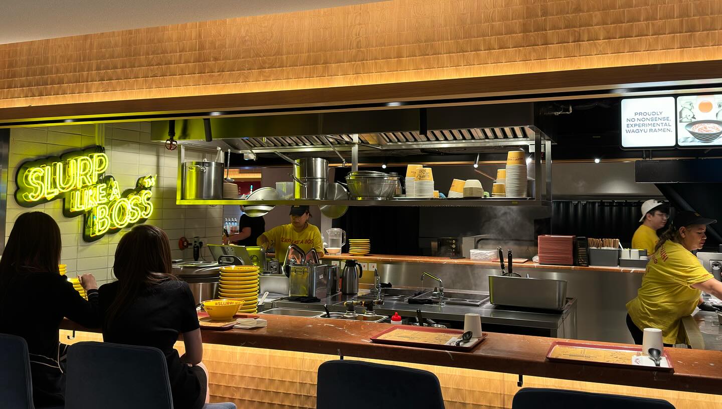 Finally have a chance to try @mashinomashi #tsukemen They should open one in Macao… (5)