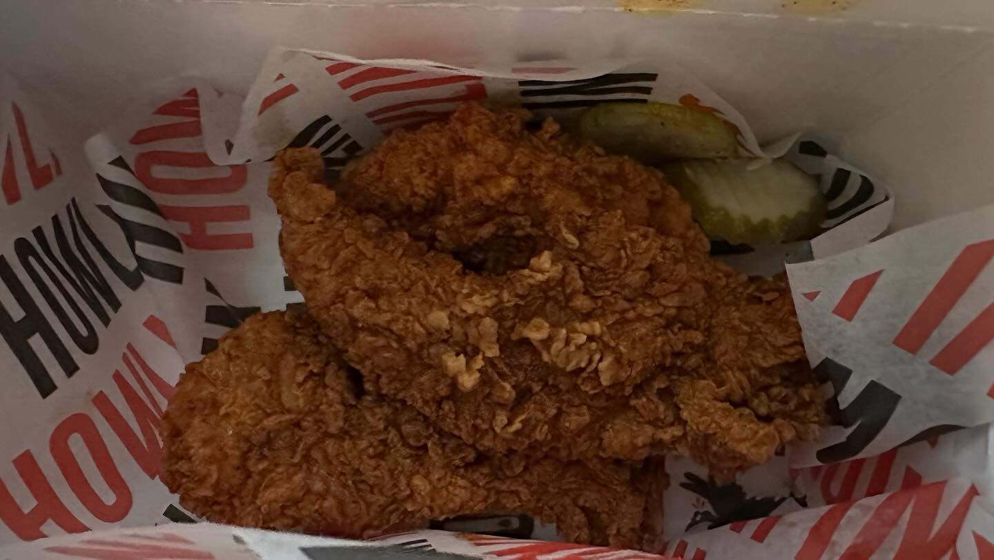 WOW! Excellent recommendation. Incredible #Nashville style fried #chicken. Worth the… (9)