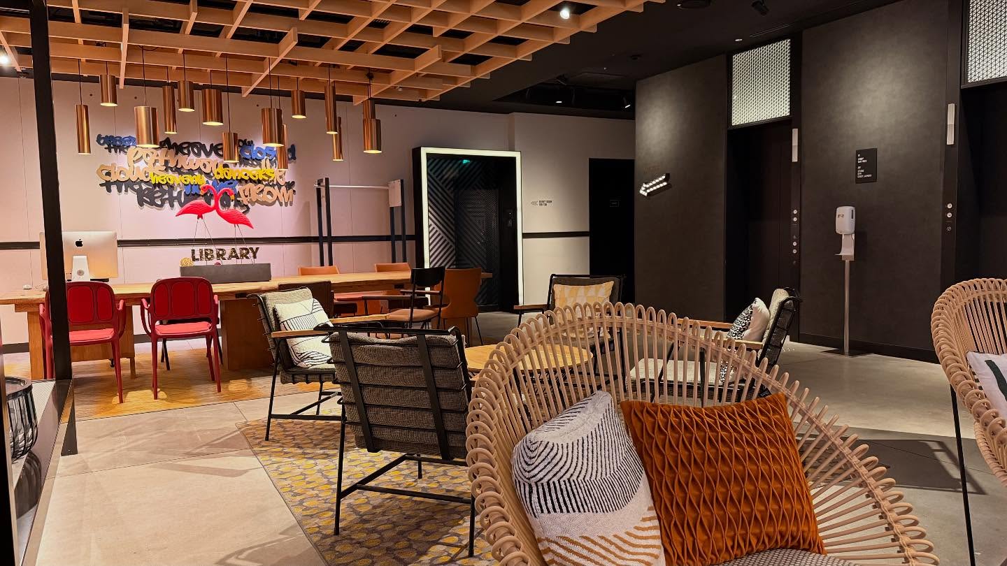 Another great #atthemoxy vibe. So chill! Great location to JR and #subway. Only stops… (6)