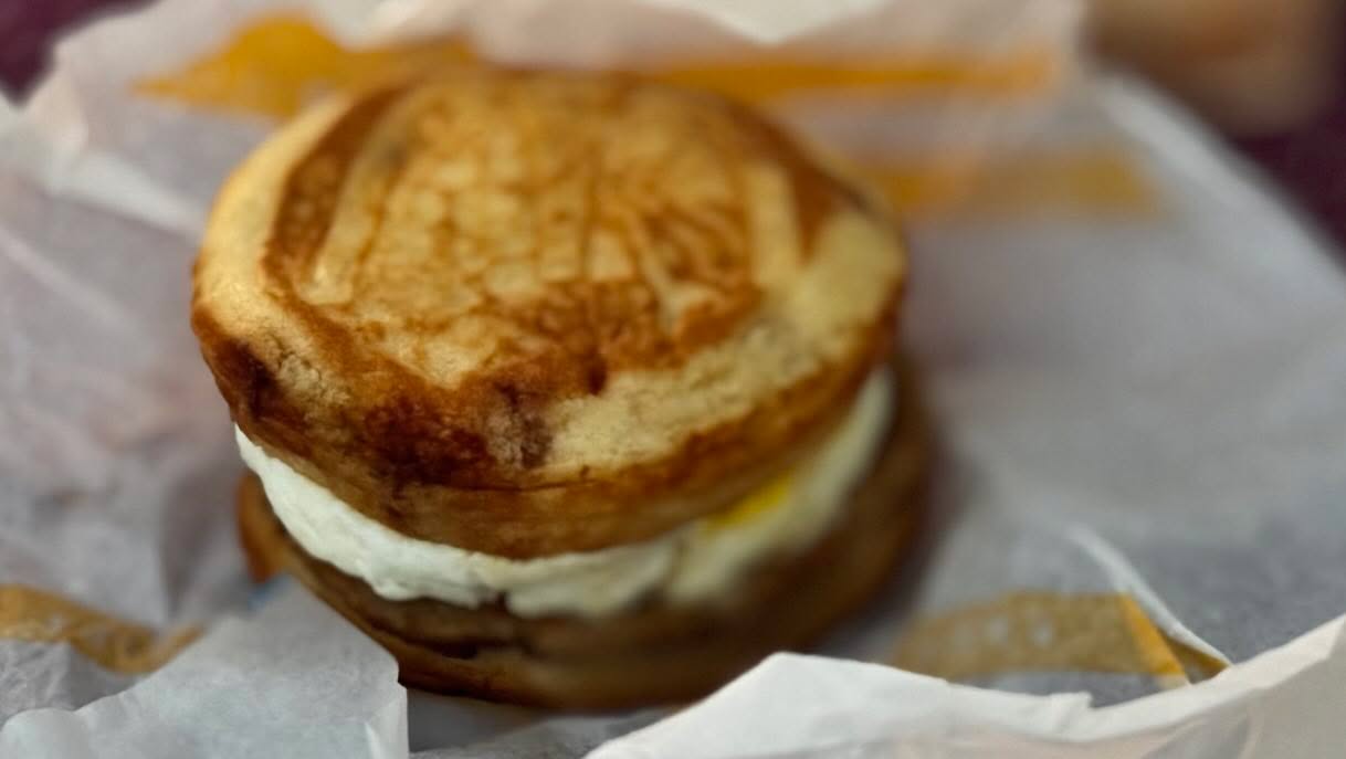 Finally join the herd and tried the #McGriddle in #macao Not bad, I can recognize the… (3)