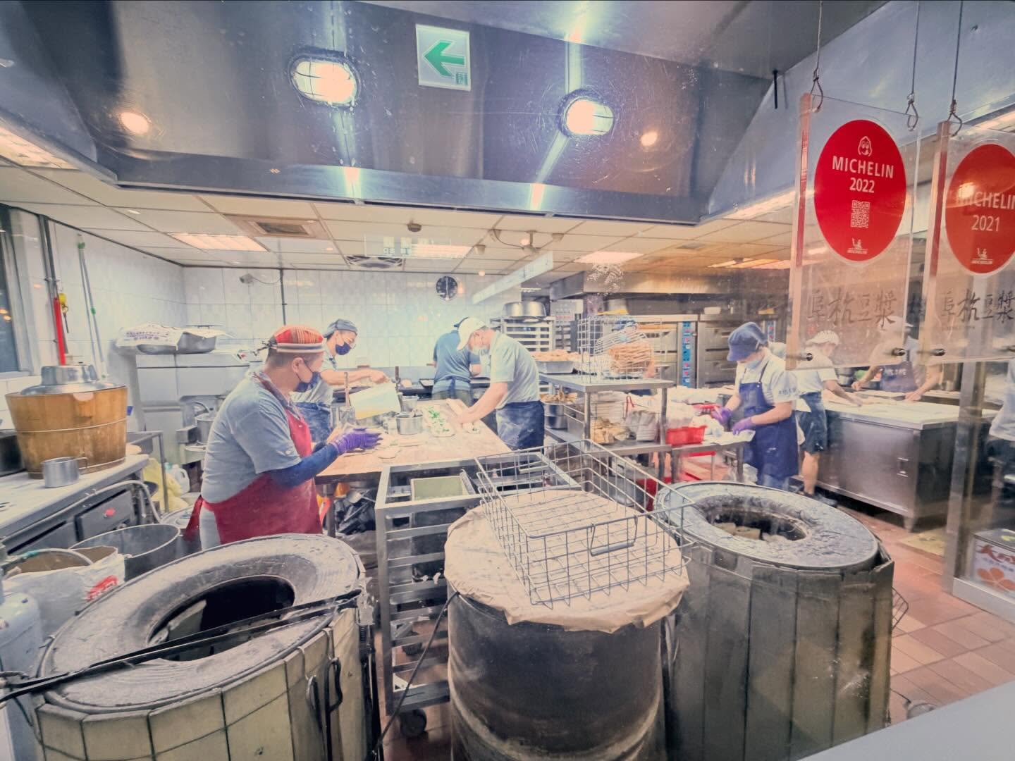 #MichelinGuide mentioned restaurant for #Breakfast only. The most famous for their… (5)