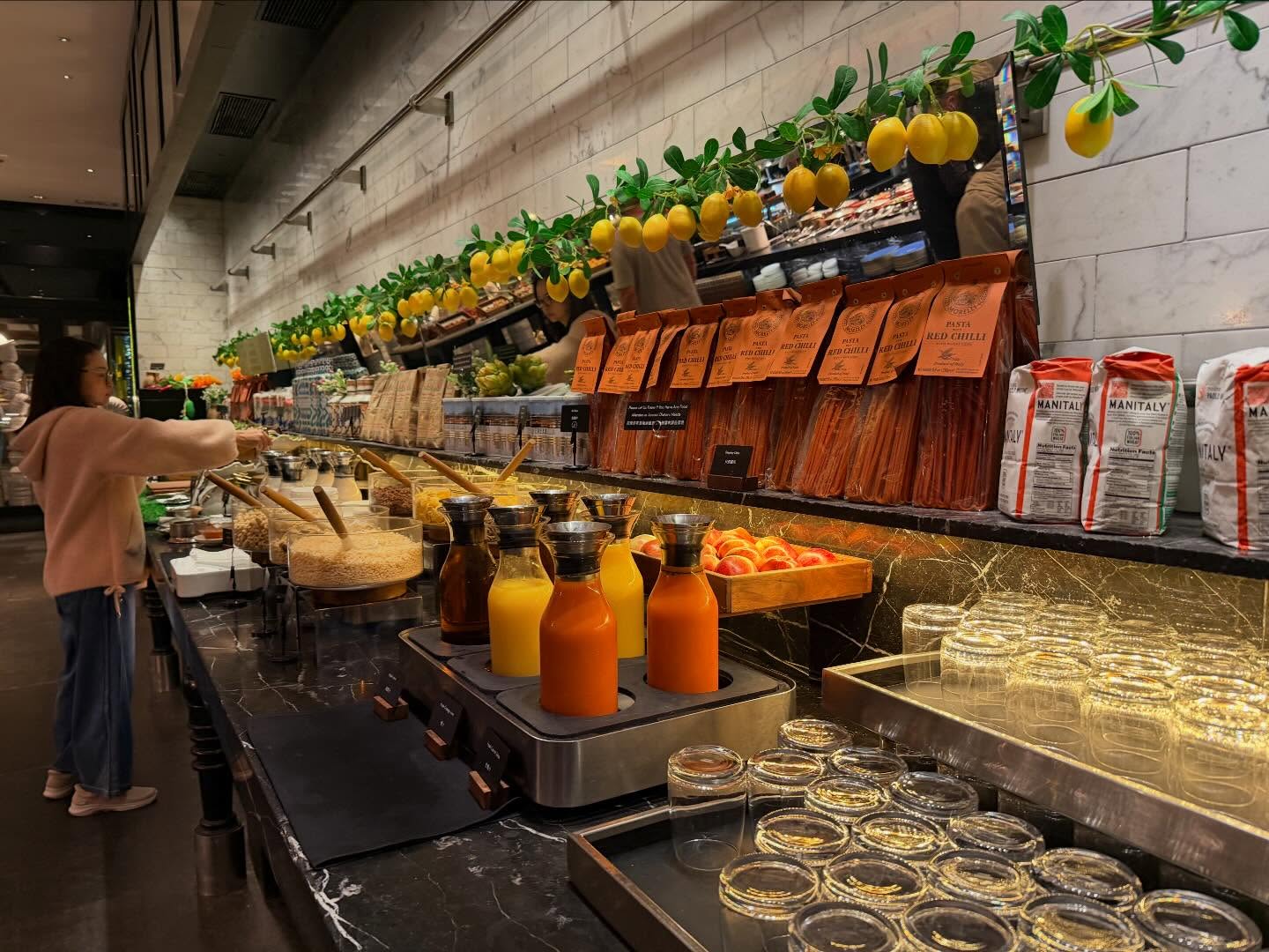 Breakfast buffet @whongkong Must say this is much fancier place than @wmacaustudiocity.… (4)