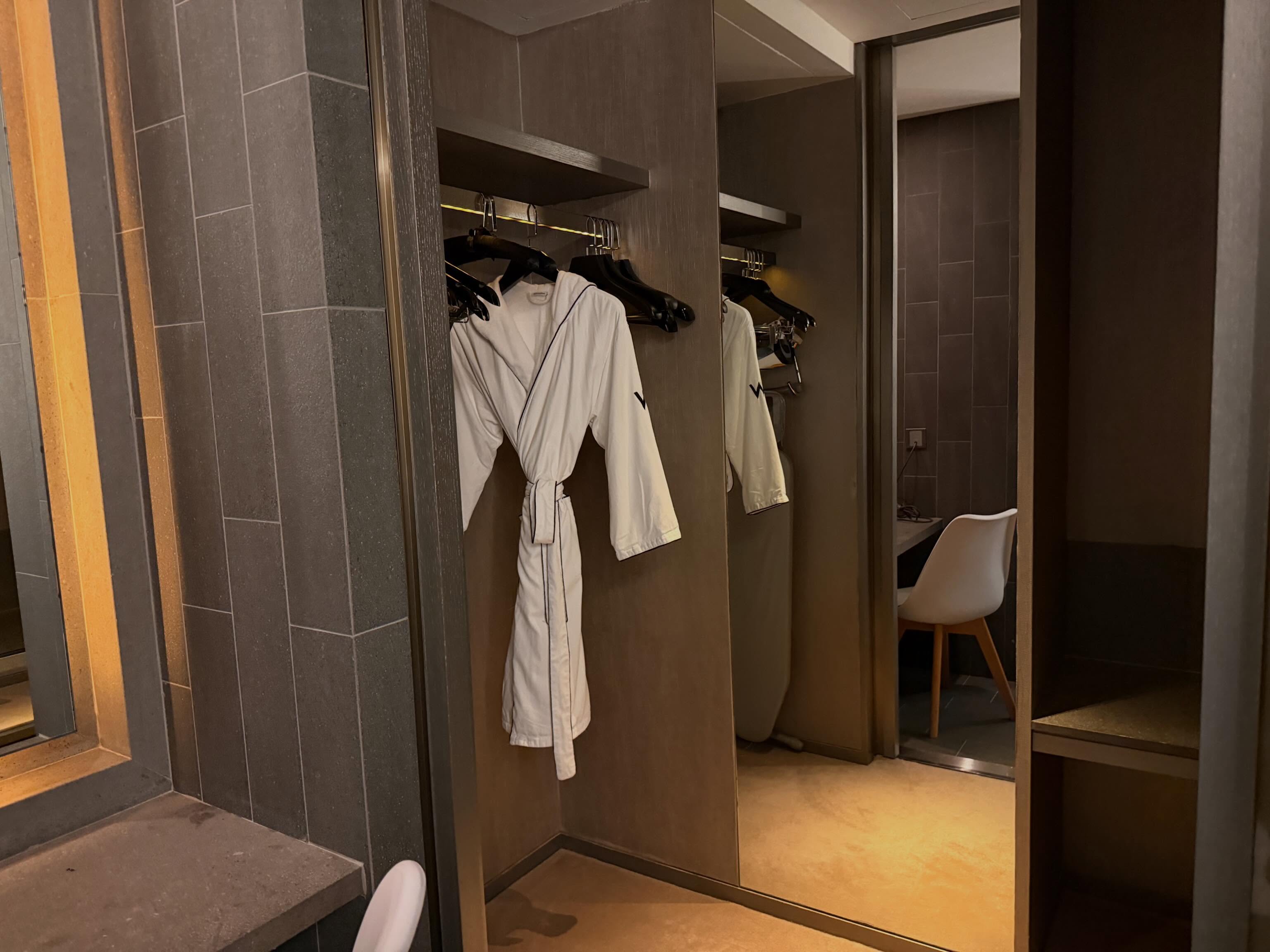 Thank you @whongkong This room is bigger than my apartment in Macao (2)