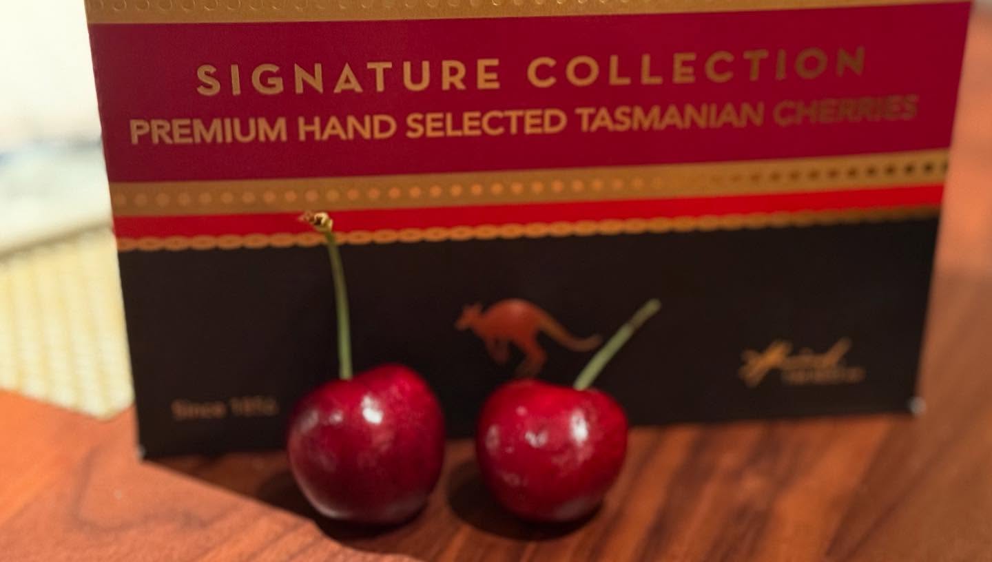 First time trying @reidfruits signature collection #cherries 34mm+ These are indeed… (2)