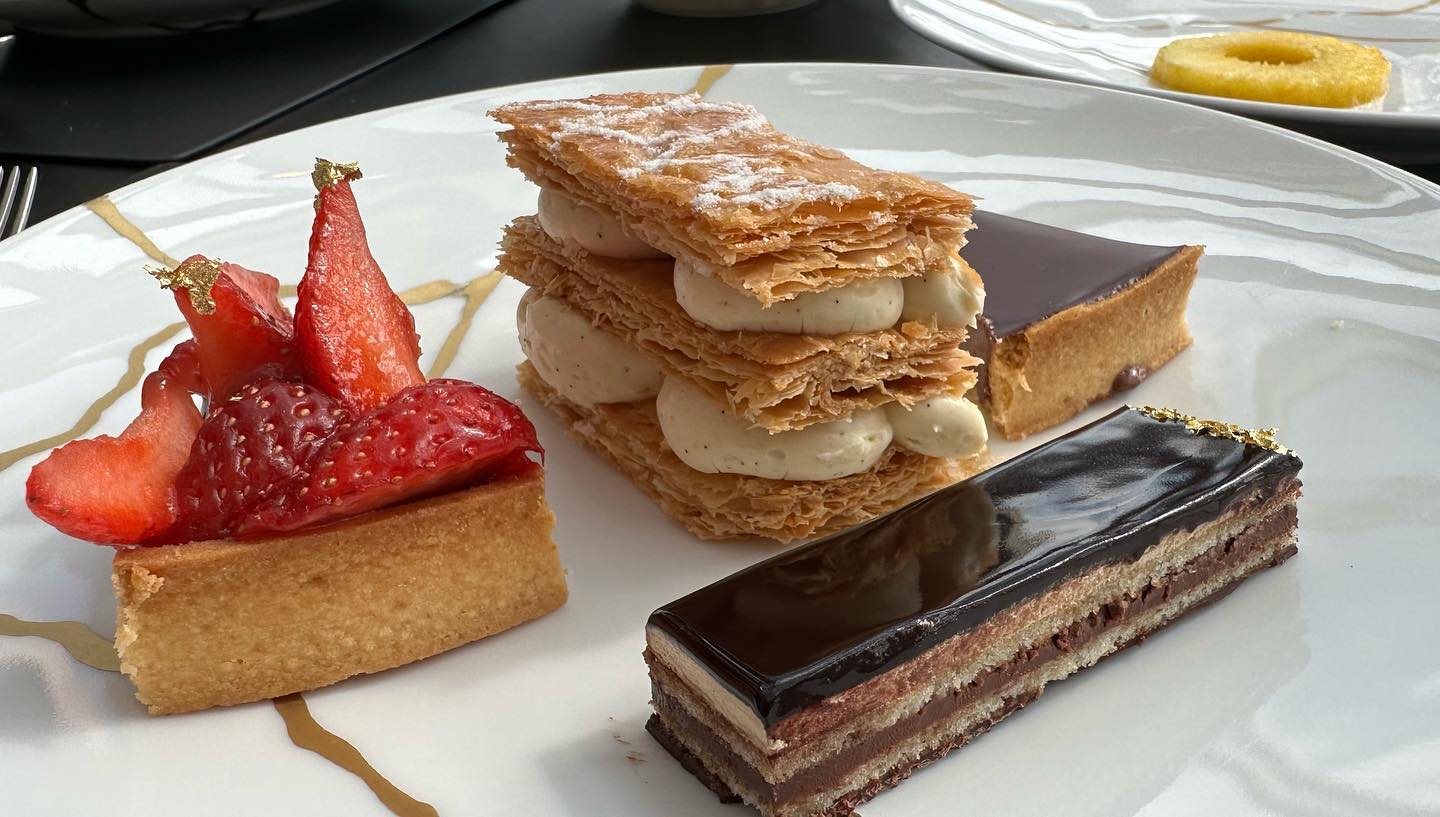 Part 2 of the experience #macaofoodie #desert #michelinstars⭐️⭐️⭐️⭐⭐ (5)
