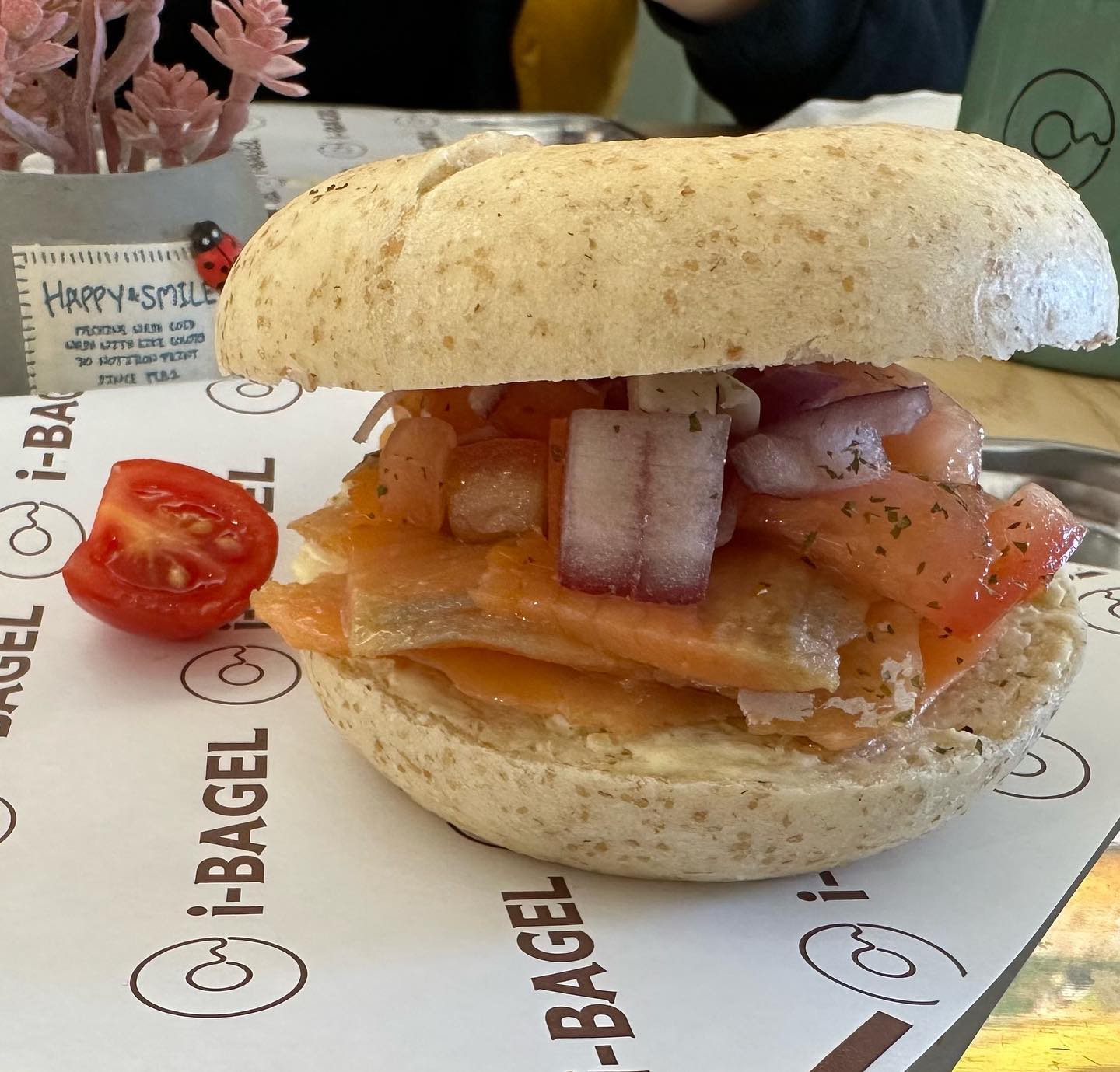 Very good smoke #salmon #bagel. One of the best smoke Norwegian salmon I’ve ever… (2)