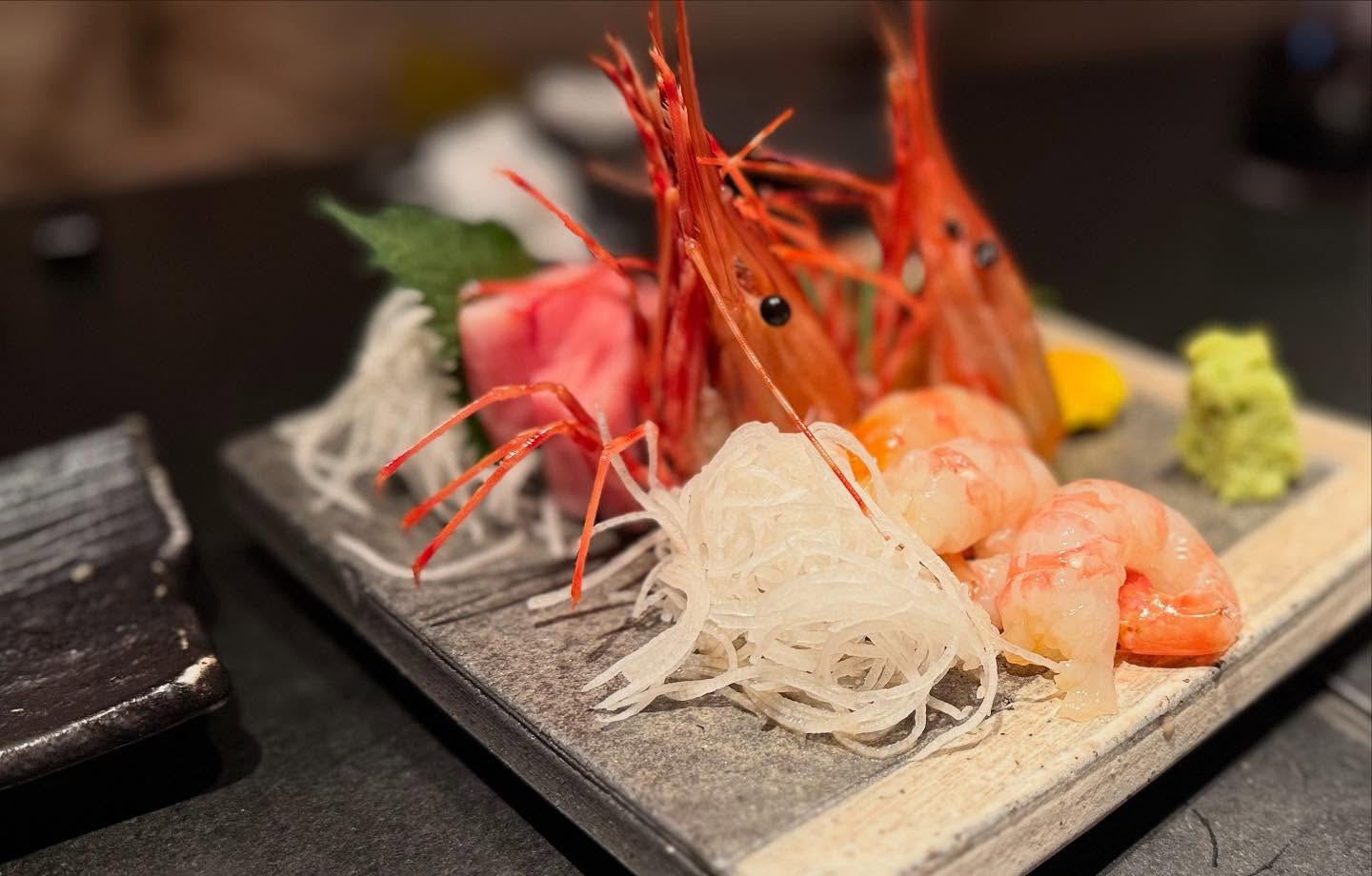 For quick #sushi this is not bad. Especially when one has a membership. Although, I will… (5)
