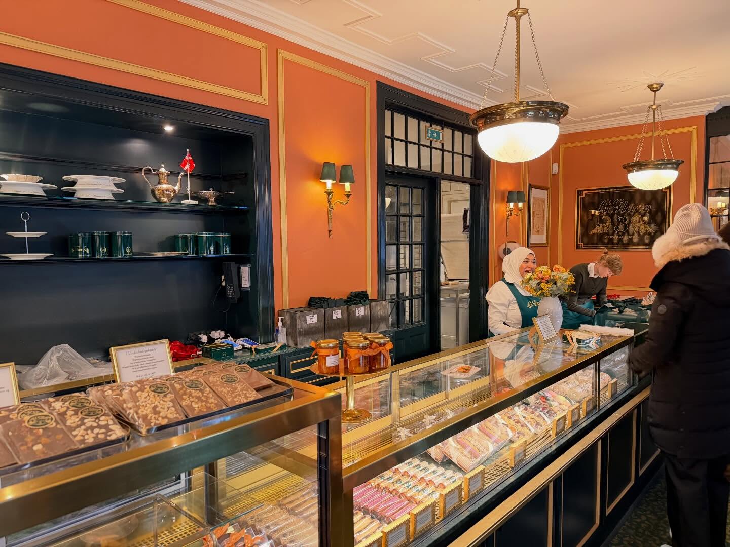 A very popular Biscuit place in Copenhagen A very popular place in (2)