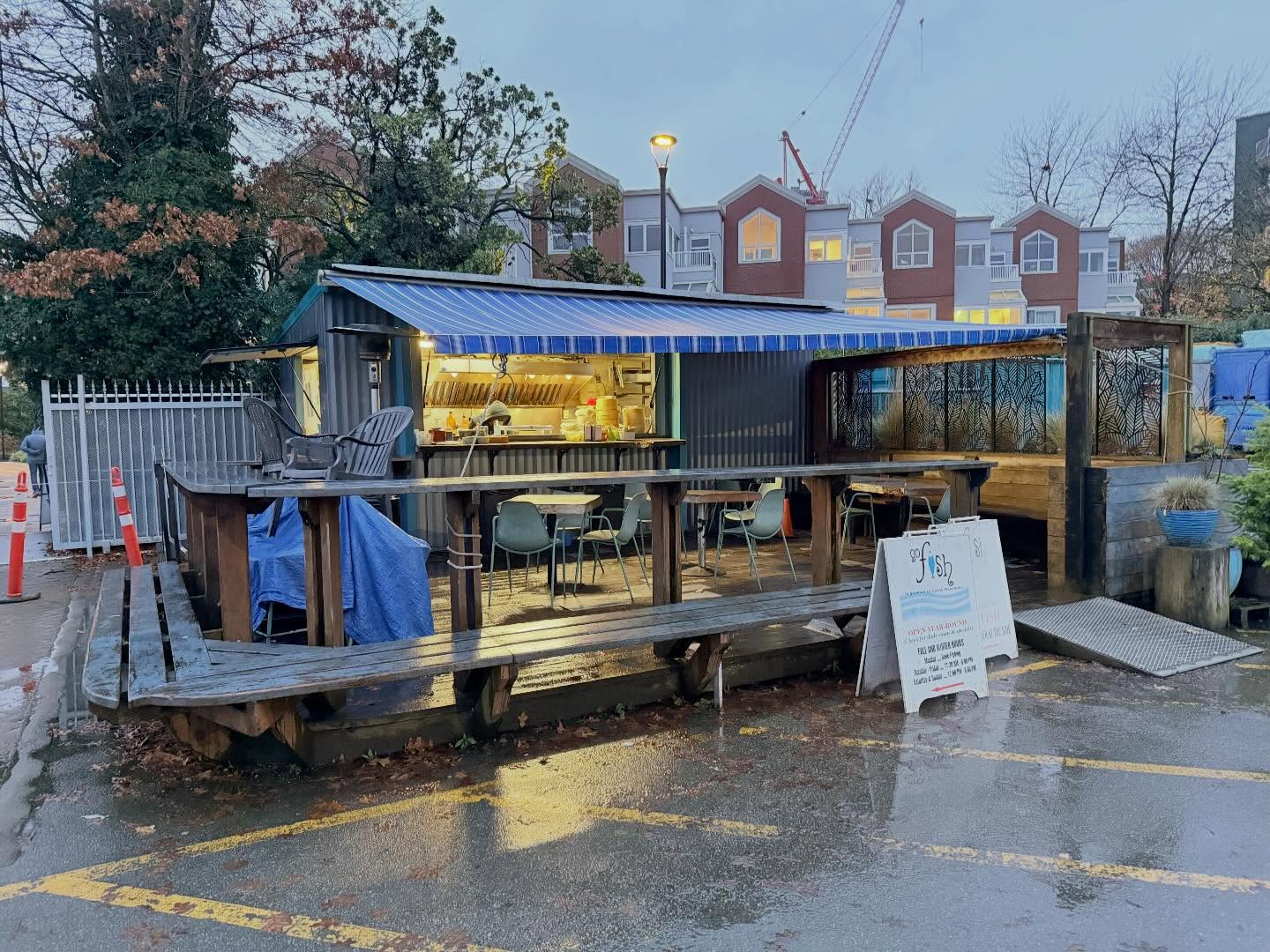 A very tasty fish shack next to the #FishermansWarf. They have #Cod and #Halibut… (2)