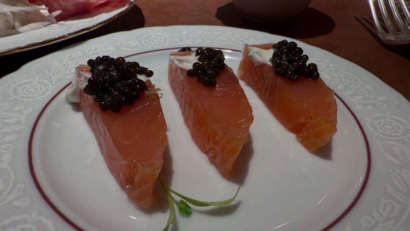 Definitely has the freshest seafood I ever had in #Macao. Although, if I did not have a… (5)